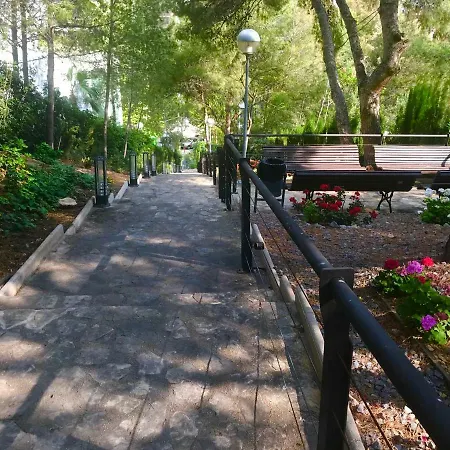 아파트 Apartment *